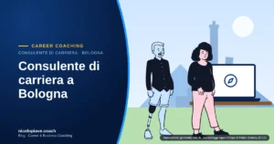 Illustrazione in stile disegnato con due persone sedute a un tavolo che parlano davanti a un portatile, con le torri di Bologna sullo sfondo: rappresenta un incontro con un consulente di carriera a Bologna